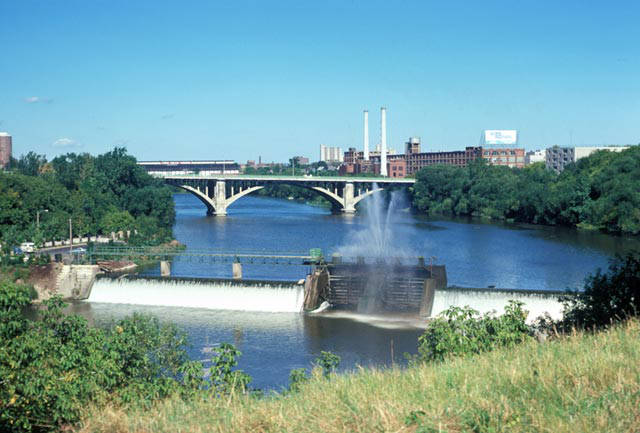 The North Avenue Dam, in place since 1891, was partially removed in 1994 and fully removed in 1997 to help improve the river’s water quality. A pedestrian bridge is now in place near the former dam site, which connects the two sides of the RiverWalk.