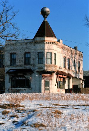 Photograph of the Three Brothers Restaurant and tavern in Bay View taken in 1977. Note the Schlitz Brewery globe on top of the building.  