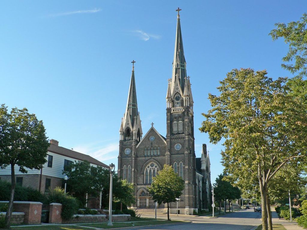 St. John's Evangelical was built between 1889 and 1890 to accommodate its growing congregation. It is a renowned example of Gothic architecture in Milwaukee. 